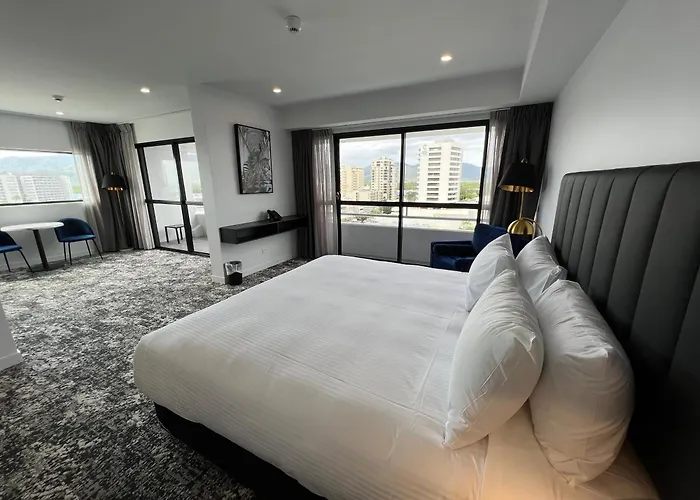 The Benson Hotel Cairns